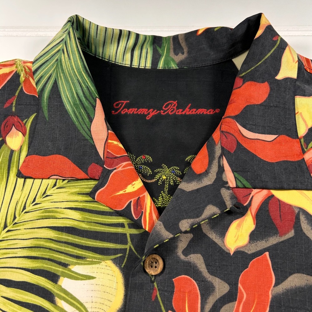Tommy Bahama Aloha Christmas Silk Camp Shirt Mens L Black Reindeer Hibiscus Palm